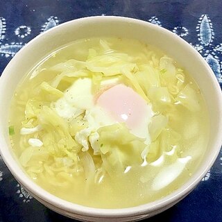 巣篭もり玉子の塩ラーメン